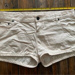 Hurley Nike dri-fit Women's Cream Shorts